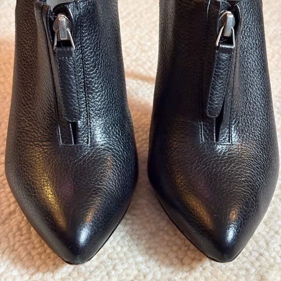 Pour La Victoire Black Stiletto Heels - Picture 12 of 16